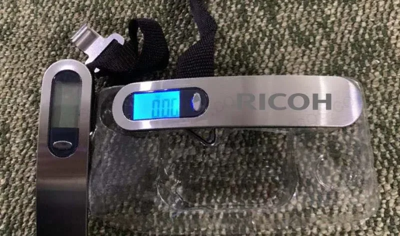 Digital luggage scale